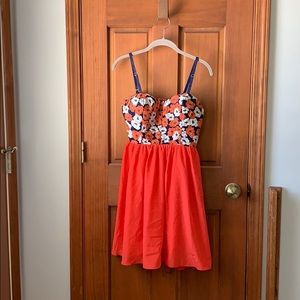 Fun floral dress, wear with or without straps.
